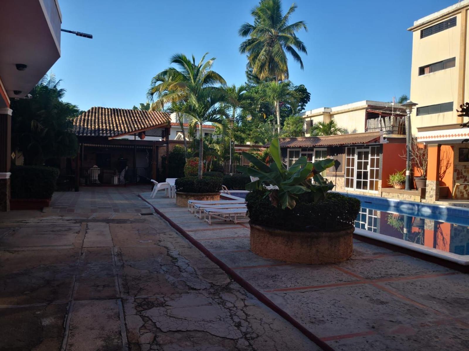 בוקה צ'יקה Hotel Villa Capri מראה חיצוני תמונה