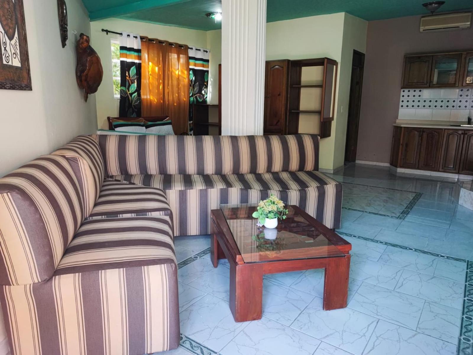 בוקה צ'יקה Hotel Villa Capri מראה חיצוני תמונה